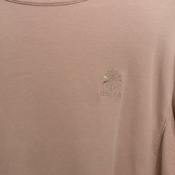 Reebok sweater - Picture 2 of 4